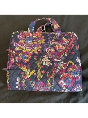 Vera Bradley Hanging Travel Organizer Cosmetic Midnight Wildflowers